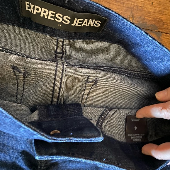 Jeans - Picture 11 of 11